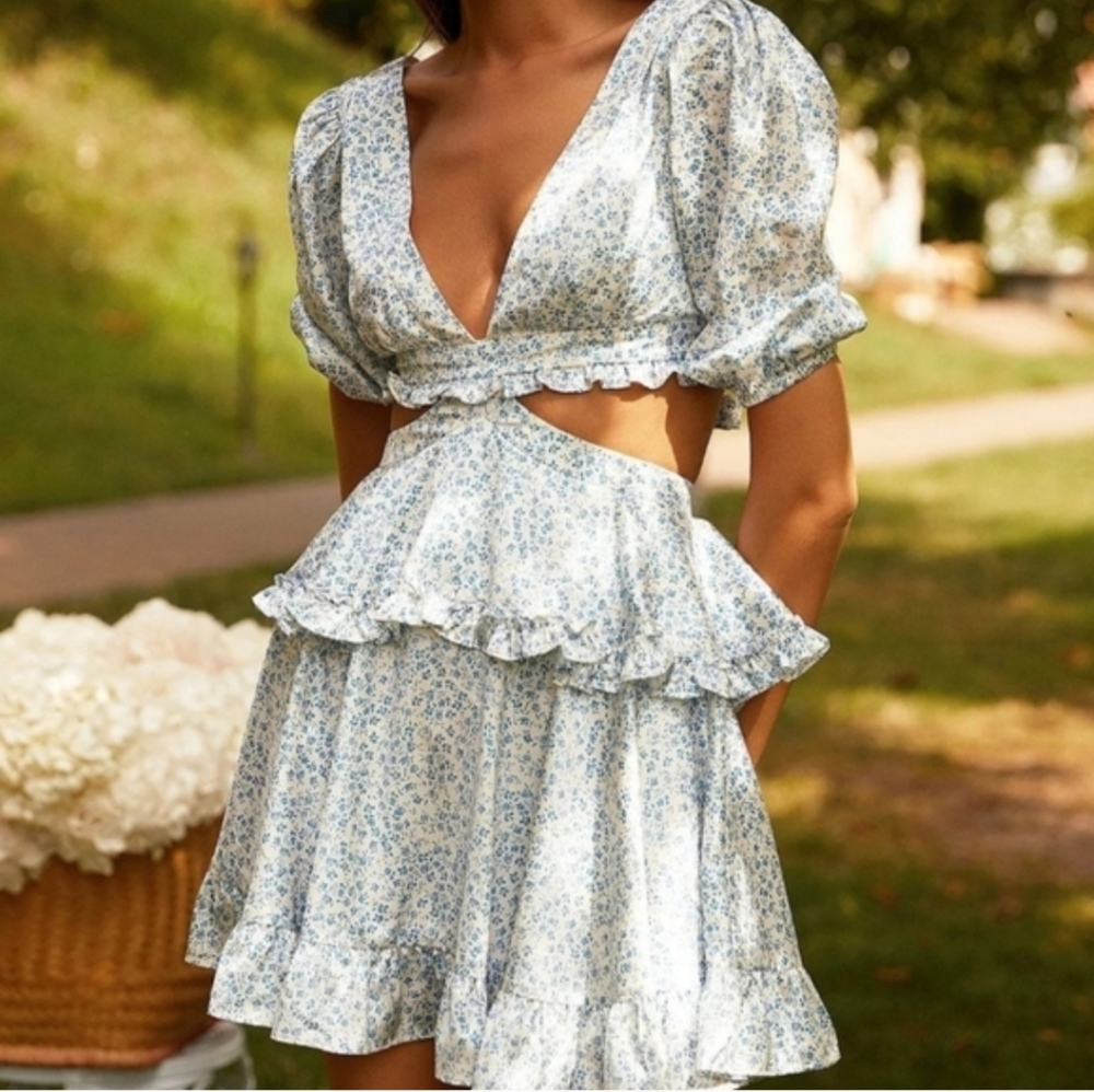 Alamour The Label Lyna Cut-out Mini Dress L Cottagecore Romantic